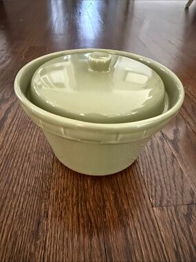 Longaberger Woven Traditions Sage Green Small Roundabout Casserole Dish